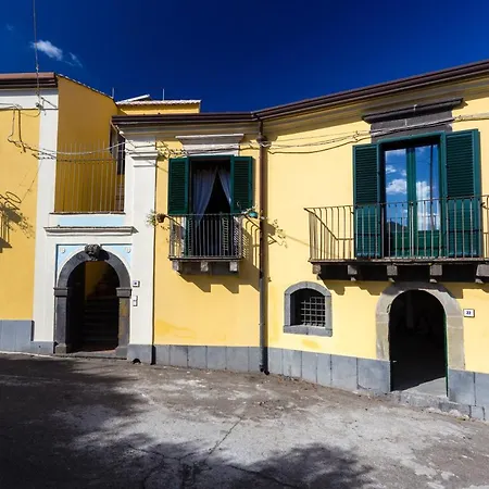 Palazzo Previtera * Linguaglossa
