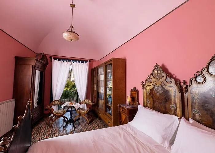 Casa de hóspedes Palazzo Previtera & Restaurant 3*